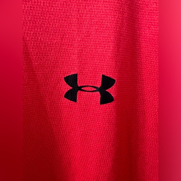 Under Armour Men's 2 shirt
Bundle (Red + Purple) | Size Large - Picture 2 of 9